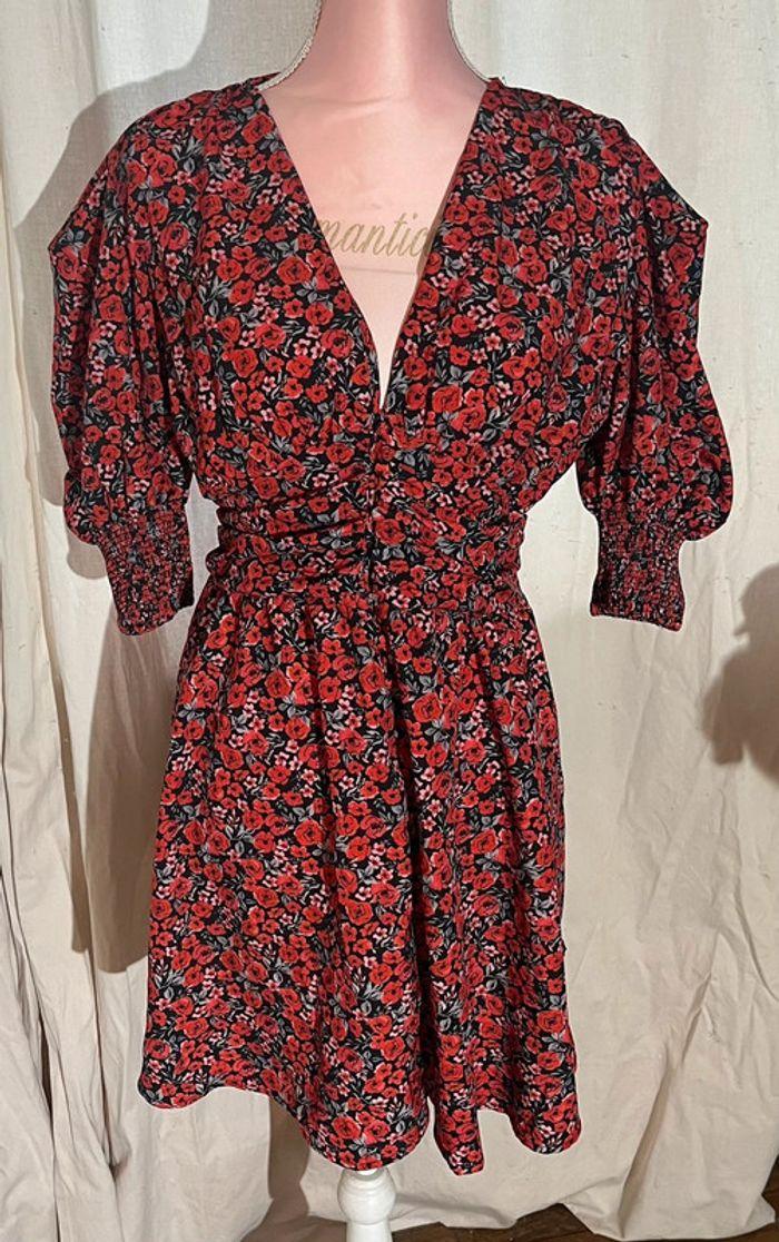 Robe Shein taille 37 rouge fleuris - photo numéro 1