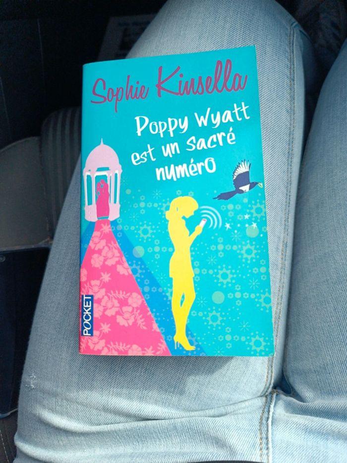 Poppy Wyatt est un sacré numéro Sophie kinsella - photo numéro 1