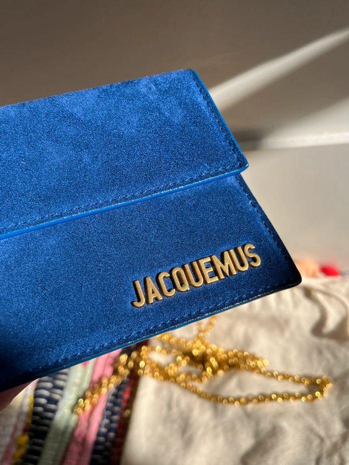 Sac Jacquemus en daim bleu électrique chaîne doré Le piccolo - photo numéro 10