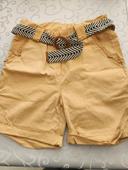 Short avec ceinture