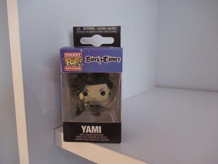 Black Clover Yami Pocket Pop Keychain - photo numéro 1