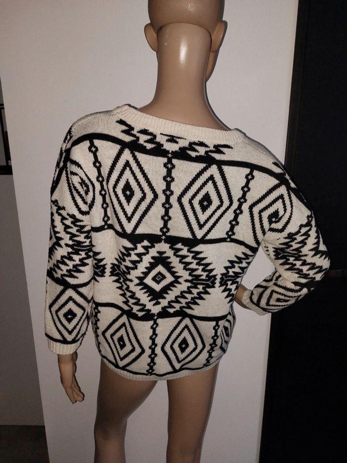 Pull taille unique  en bon état - photo numéro 3