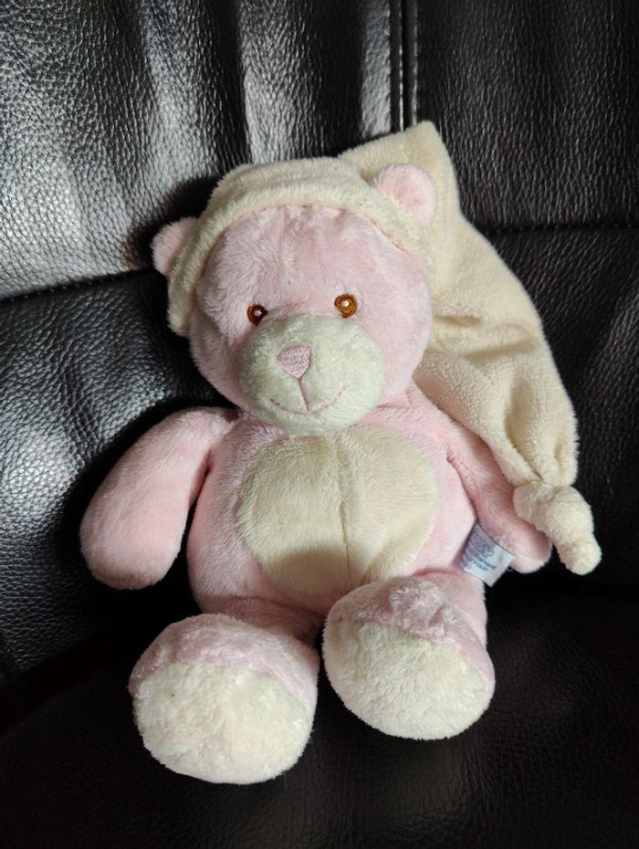 Doudou ours rose avec bonnet blanc GIPSY - photo numéro 1