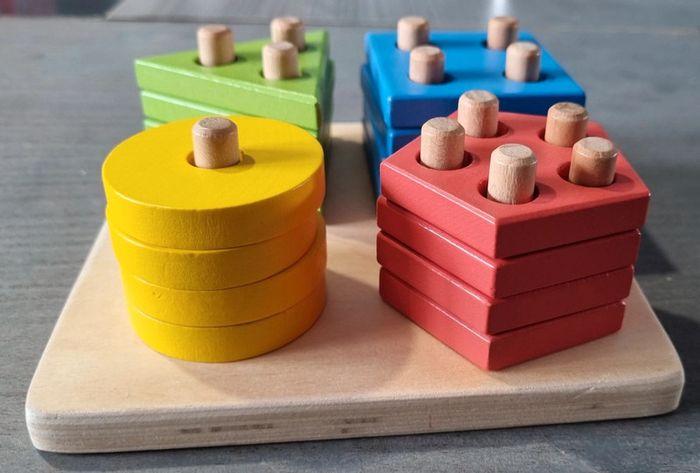 Puzzles formes géométriques et couleurs en bois - photo numéro 5