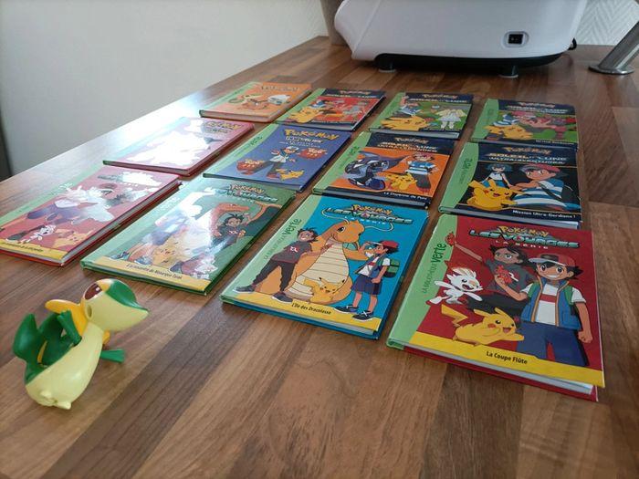 Lot 12 livres pokémon+ 1 figurine pokémon - photo numéro 5