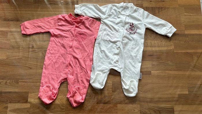 Lot de 2 pyjamas Neuf 3/6 mois - photo numéro 1