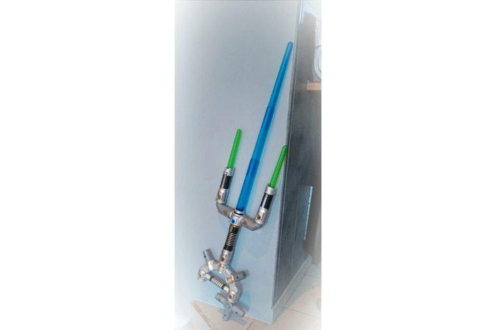 Sabre laser star wars Disney hasbro grand trident ultimate master bladebuilders jedi maître lumineux - photo numéro 1