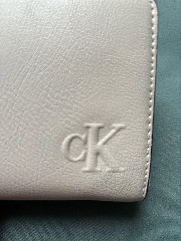 Portefeuille ultralight wristlet Calvin Klein - photo numéro 8