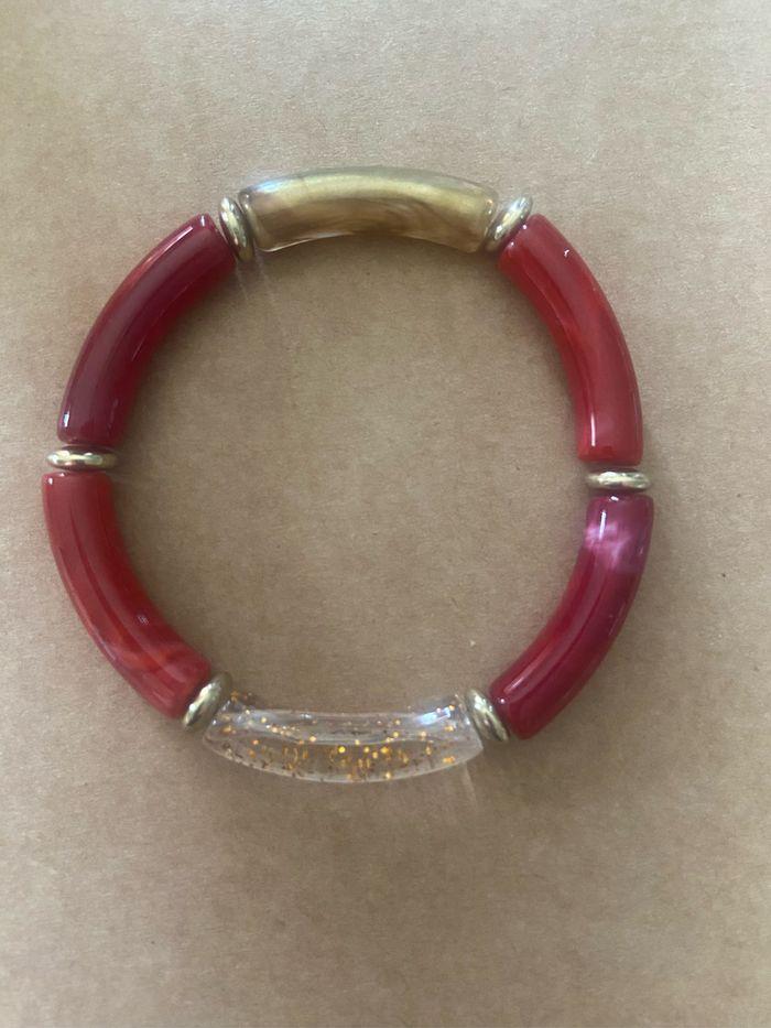 bracelet rouge doré