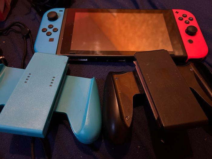 Nintendo switch - photo numéro 2