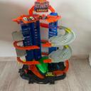 Circuit hot wheels ultimates garage