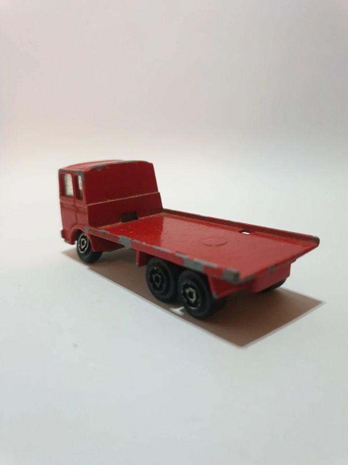 Majorette camion plateau Saviem rouge 1/100 Made in France 🇫🇷 - photo numéro 9