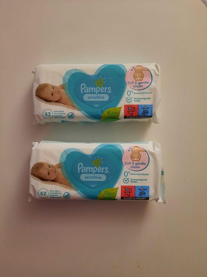 Lot de 2 lingettes pampers - photo numéro 1