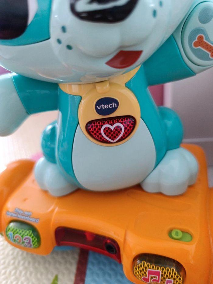 Titou sur son Overboard VTech - photo numéro 3