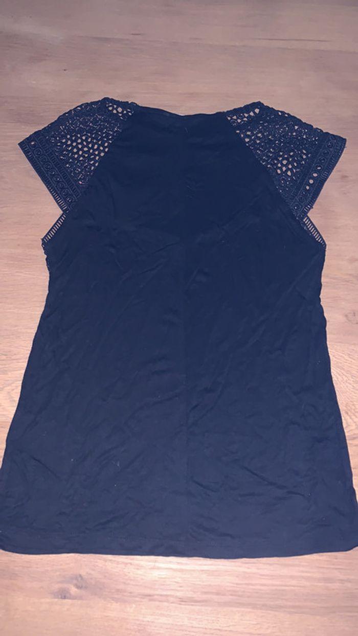 Top fluide avec broderies - Taille XS - H&M - photo numéro 5