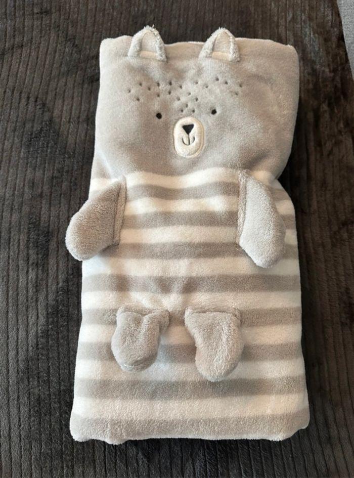 Couverture polaire bébé pliable avec doudou intégré - photo numéro 8