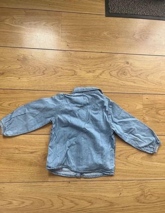 Vestes en jean mango bleu clair taille 18-24 mois / 86 cm - photo numéro 2