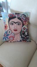 Housses de coussins de 40x40 mettant en avant Frida Kahlo.