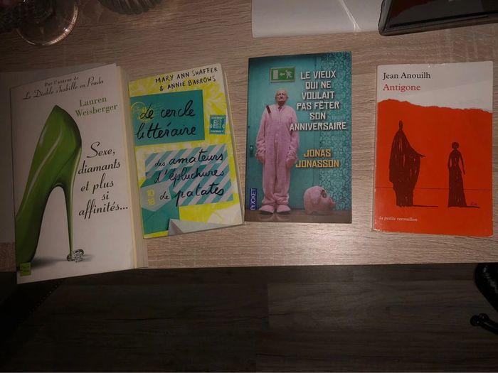 Lot de 4 livres - photo numéro 1