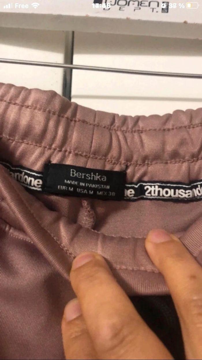 Pantalon jogging Bershka . M - photo numéro 4