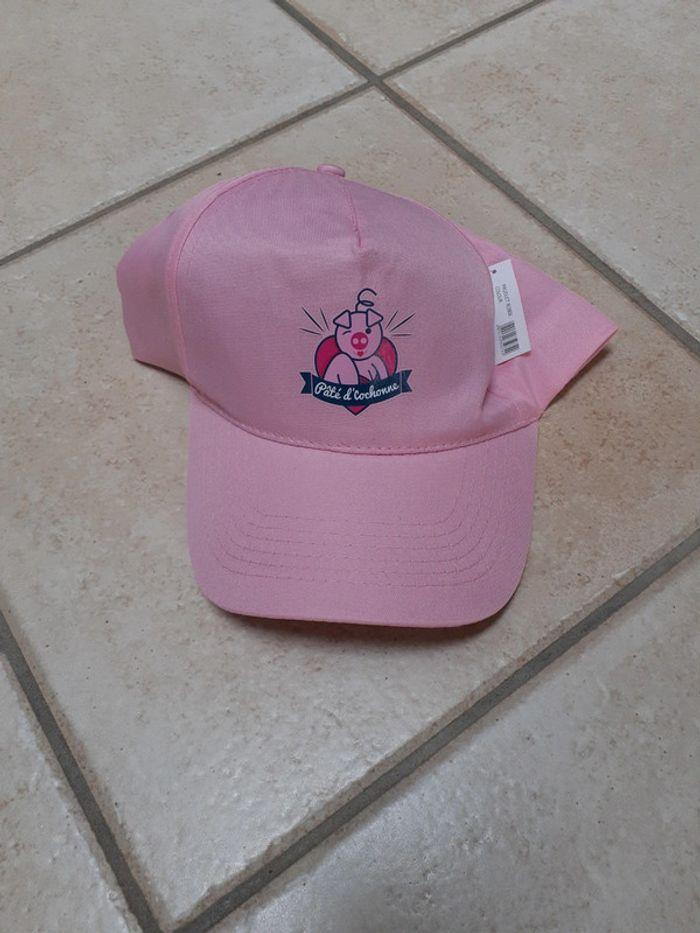 Casquette rose - photo numéro 1