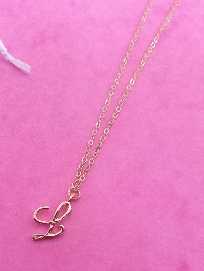 Collier " L" pendentif - photo numéro 2