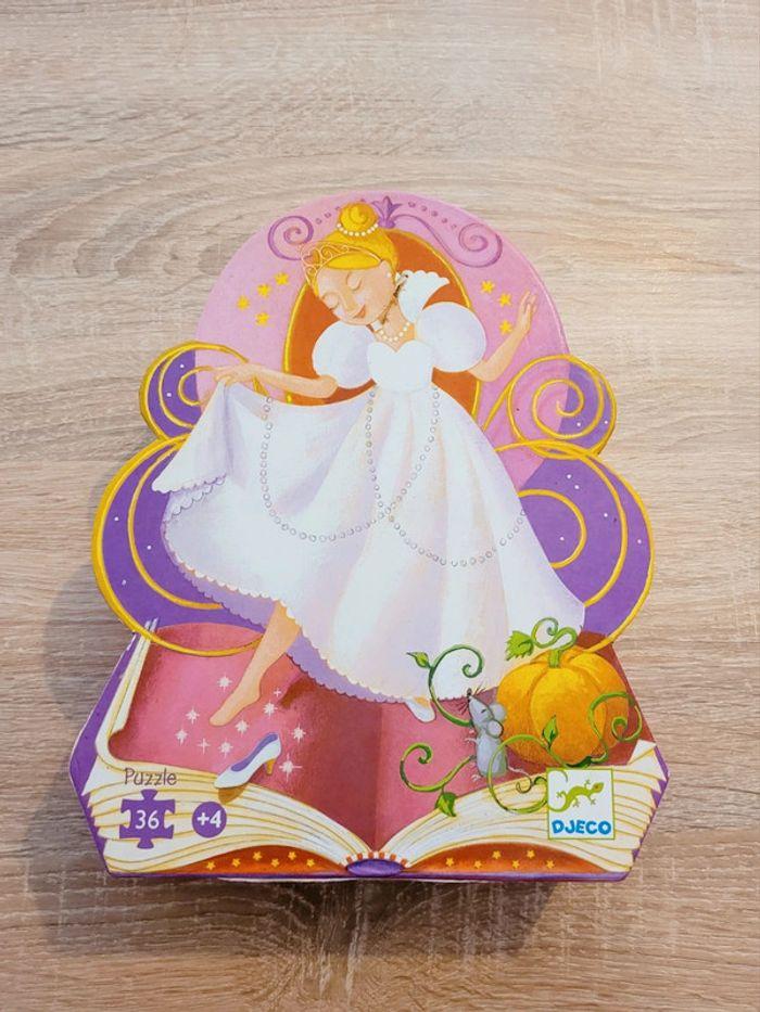 Beau puzzle Cendrillon Djeco 4+ - photo numéro 1