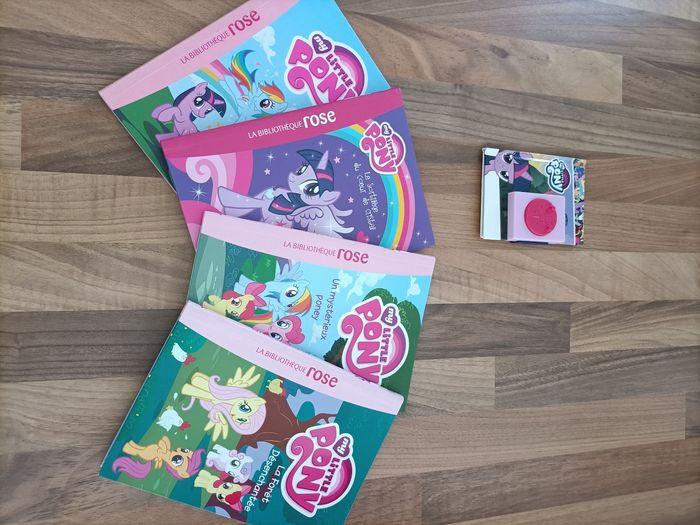 Lot 4 livres My Little Pony tome 1,2,3,5 +1 petit cadeau - photo numéro 3