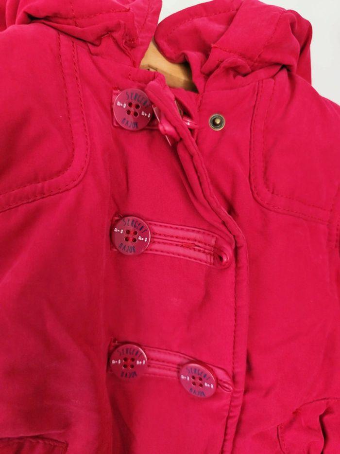 Joli manteau Sergent Major rouge 24 mois - photo numéro 4