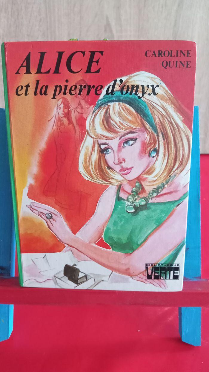 Alice et la Pierre d'onyx, 1979, Bibliothèque verte - photo numéro 1