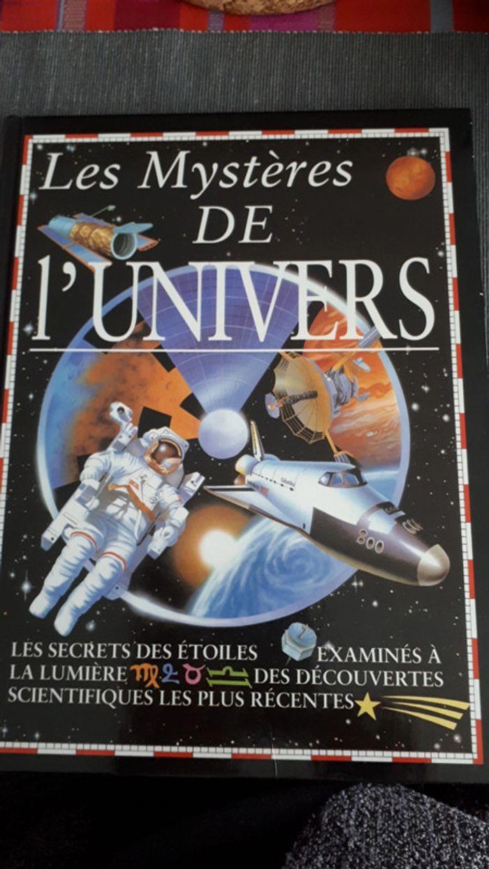 Livre Les mystères de l'univers - photo numéro 1