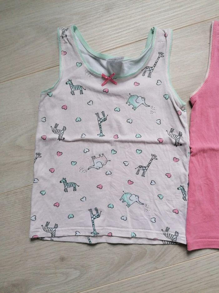 Lot de 2 maillots de corps fille. Taille 5 ans - photo numéro 3