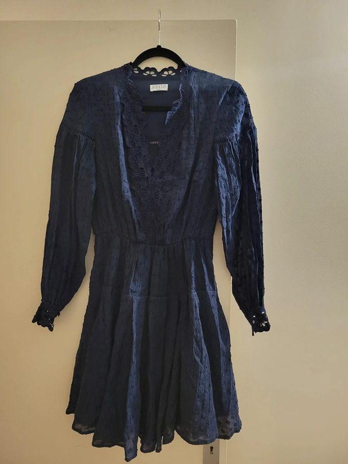 robe Claudie Pierlot bleu marine taille 38 - photo numéro 1