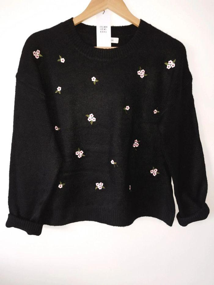 Pull avec laine Motif fleuri noir - photo numéro 1