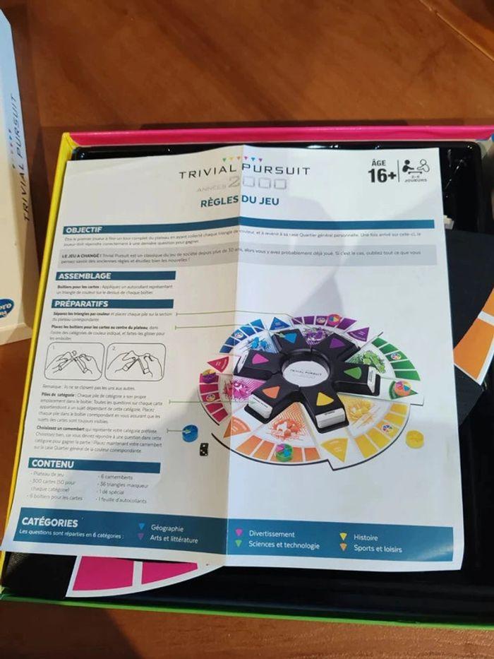 Jeu neuf Trivial Pursuit 2000 - photo numéro 2