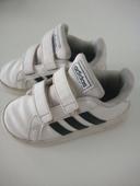 Basket enfant adidas 23