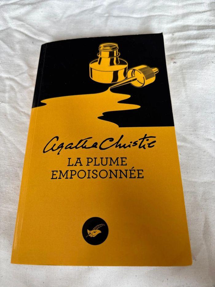 Agatha Christie la plume empoisonnée - photo numéro 1