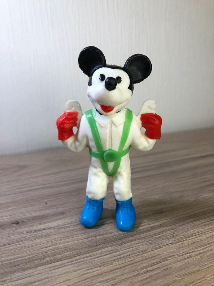 Très ancienne figurine Mickey Walt Disney parachutiste made in France vintage - photo numéro 1