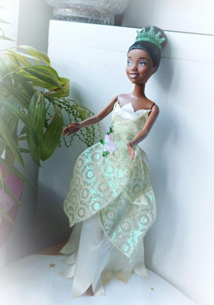 Barbie mattel Disney poupée mannequin princesse frog grenouille flexible 2009 tiana - photo numéro 2