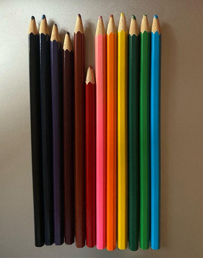 Lot de crayons de couleur