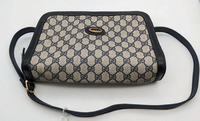 Sac vintage Gucci porté épaule ou bandoulière - photo numéro 3