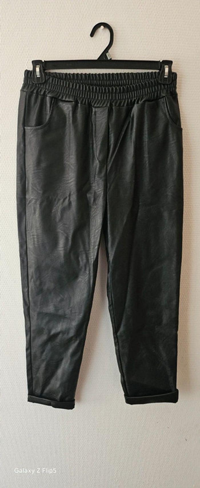 Pantalon simili - photo numéro 1