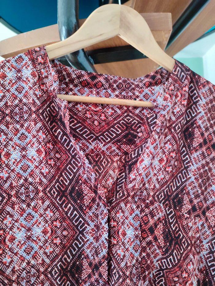 Blouse chemisier bordeaux à motif vintage - photo numéro 4