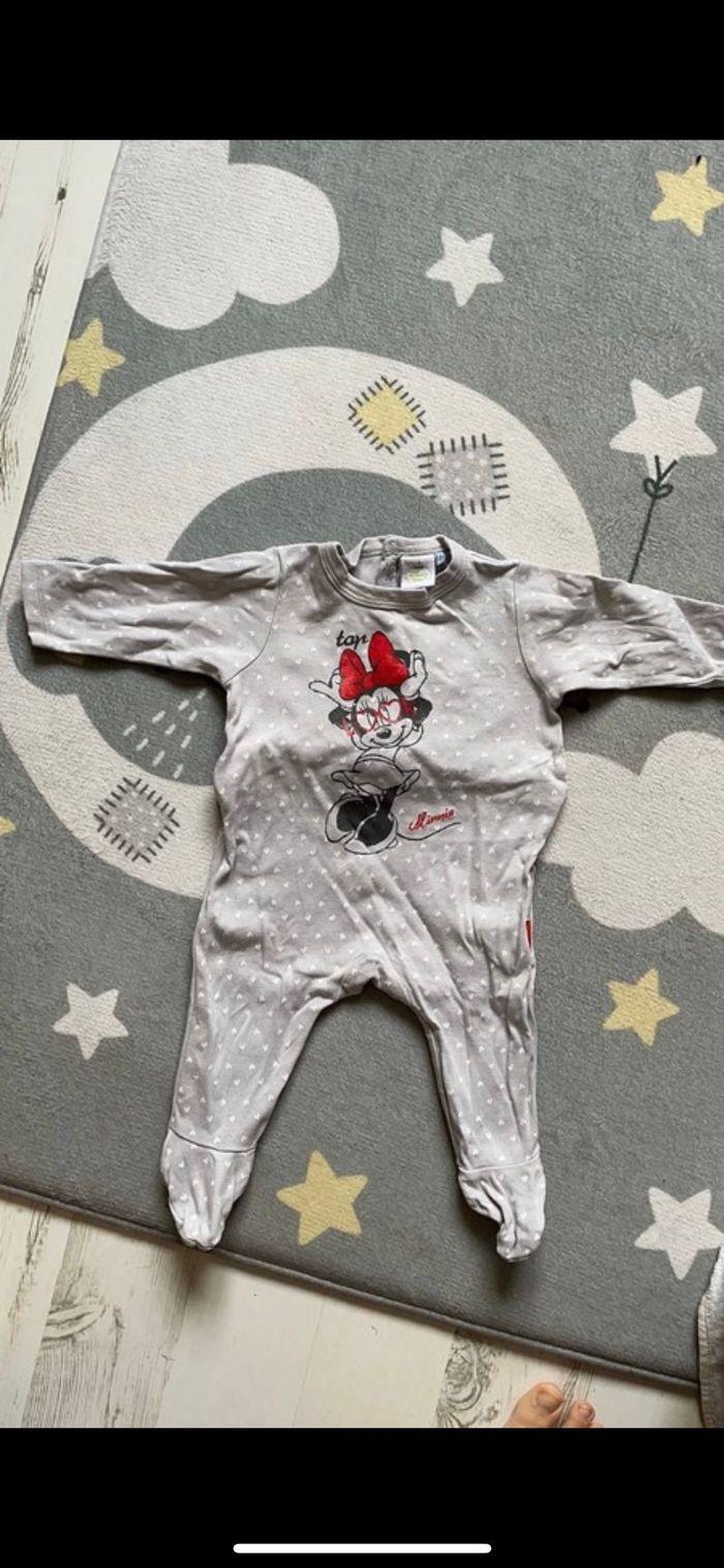 Lot 2 pyjamas minnie taille 3 mois - photo numéro 4