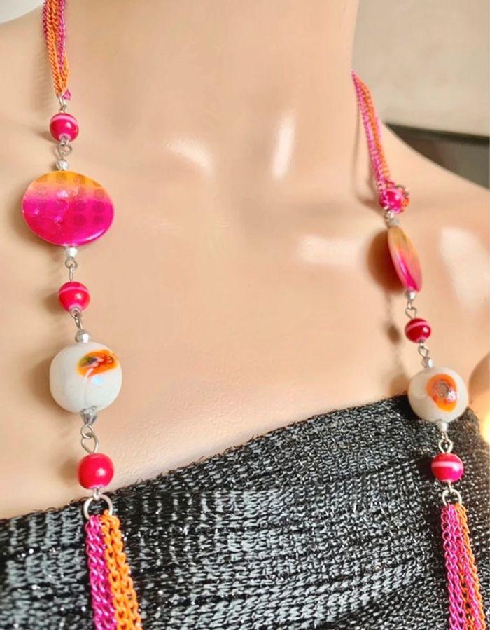 Long collier sautoir fantaisie coloré rose fushia chaine et perles - photo numéro 6