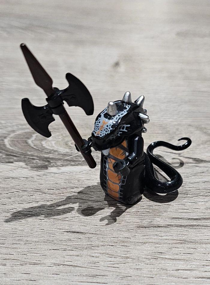 Minifigurine Ninjago serpent noir(compatible Lego)