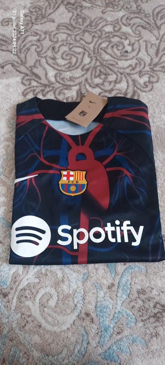 Barcelone third concept  Maillot Domicile 24/25 taille L neuf emballer - photo numéro 1