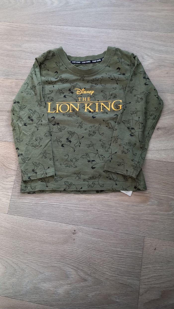 T-shirt à manches longues aveccdes dessins roi lion - photo numéro 1