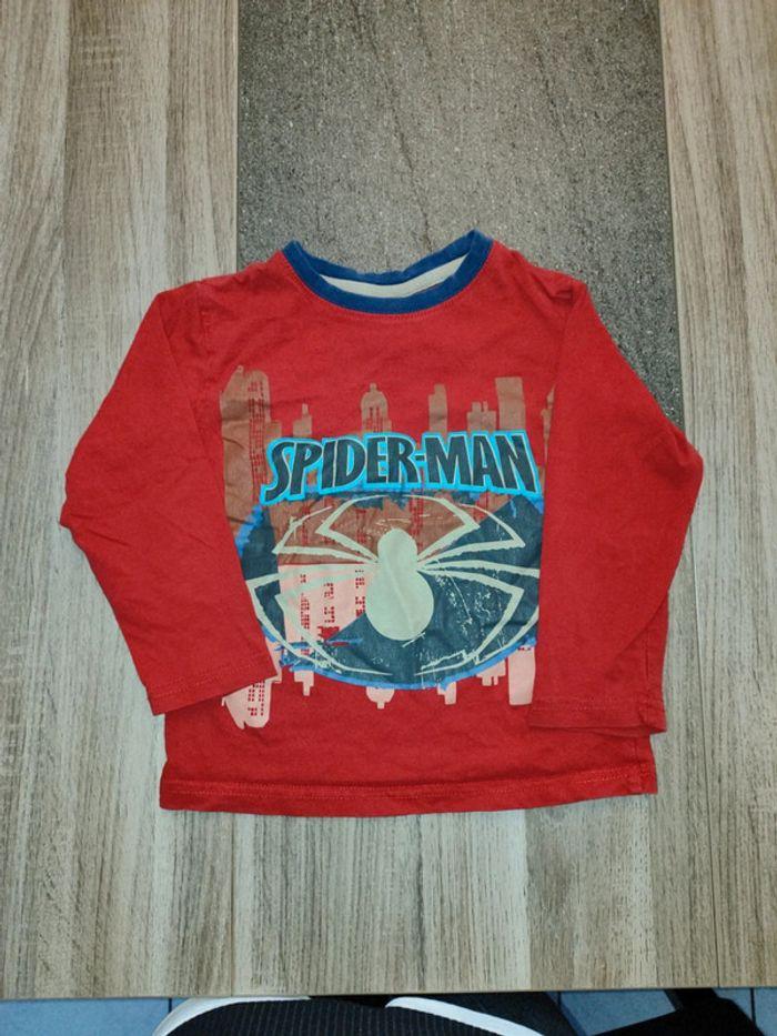 Tee-shirt spiderman - photo numéro 1