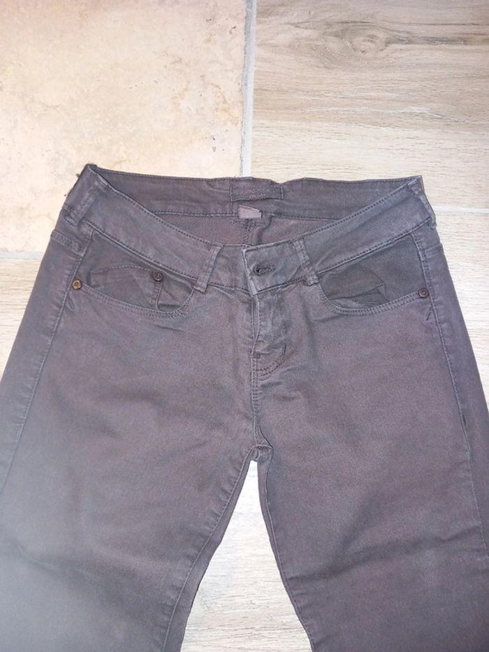 Pantalon marron slim bershka 34 xs - photo numéro 2